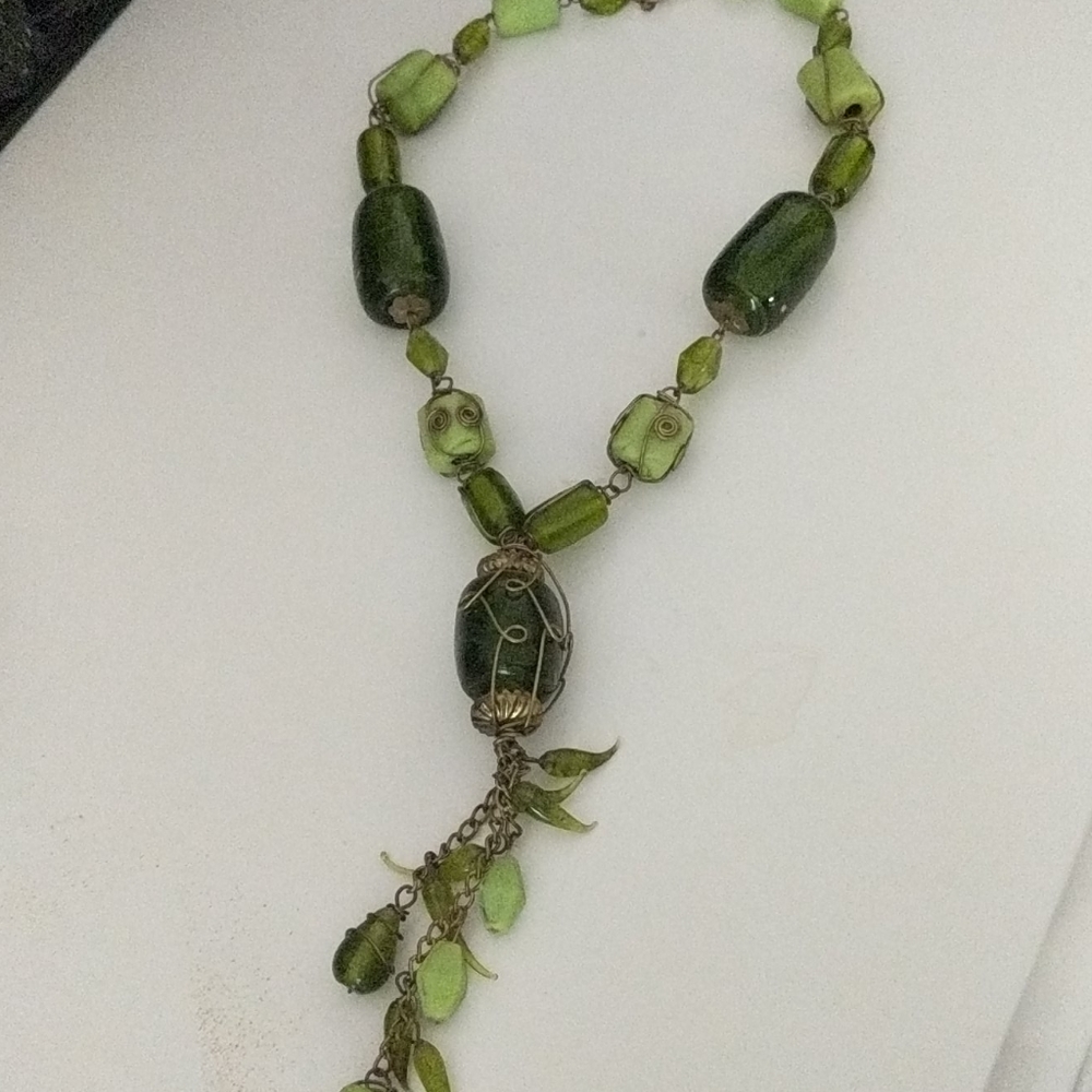 Chunky green necklace
